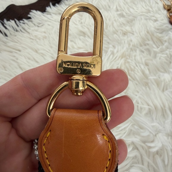 Louis Vuitton vintage elastic and leather luggage straps (set of 3) - Picture 5 of 9